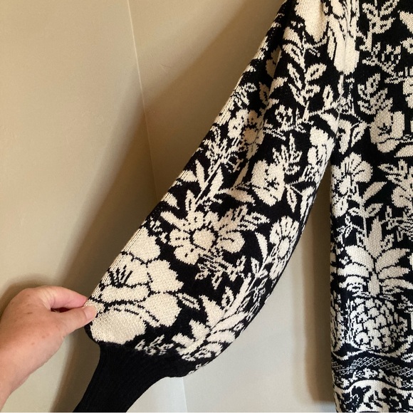 NEW FARM Rio Black Pineapple Garden Mini Sweater Dress Tunic Floral Knit Size S - Picture 11 of 16